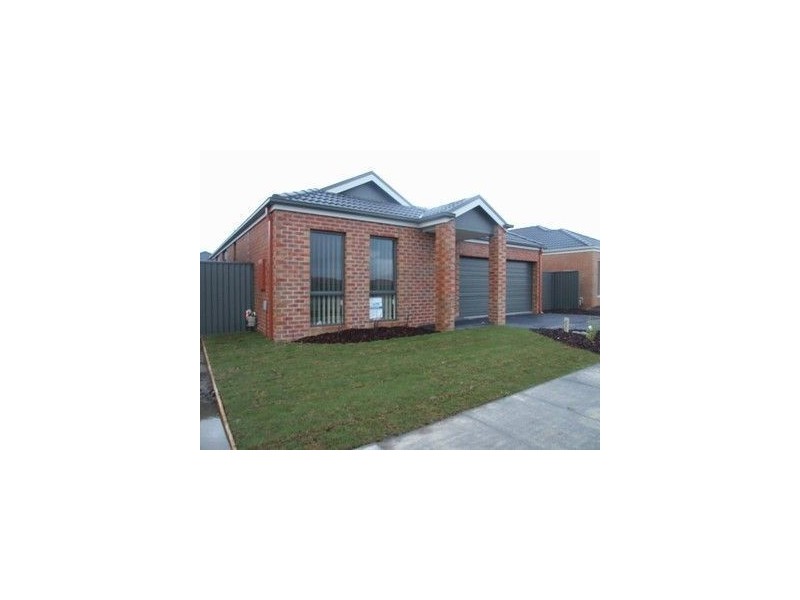 25 Everly Circuit, Pakenham VIC 3810