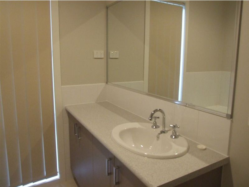 25 Everly Circuit, Pakenham VIC 3810