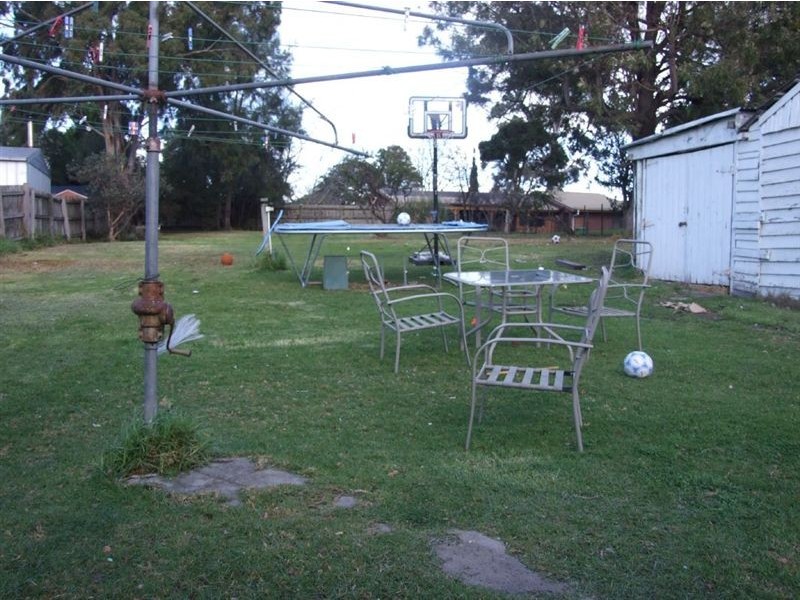 22 Thwaites Road, Pakenham VIC 3810