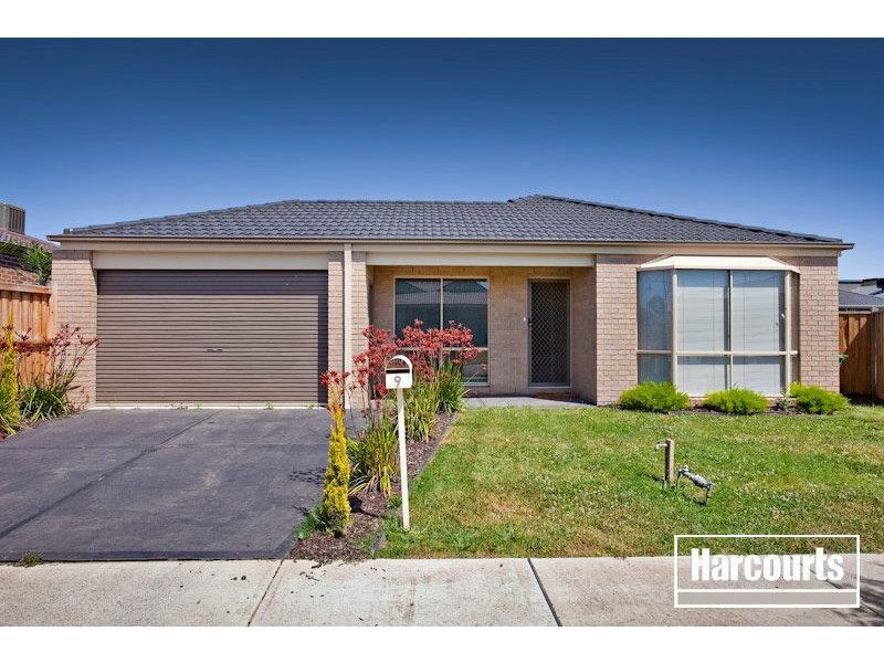 9 Mikasa Place, Pakenham VIC 3810