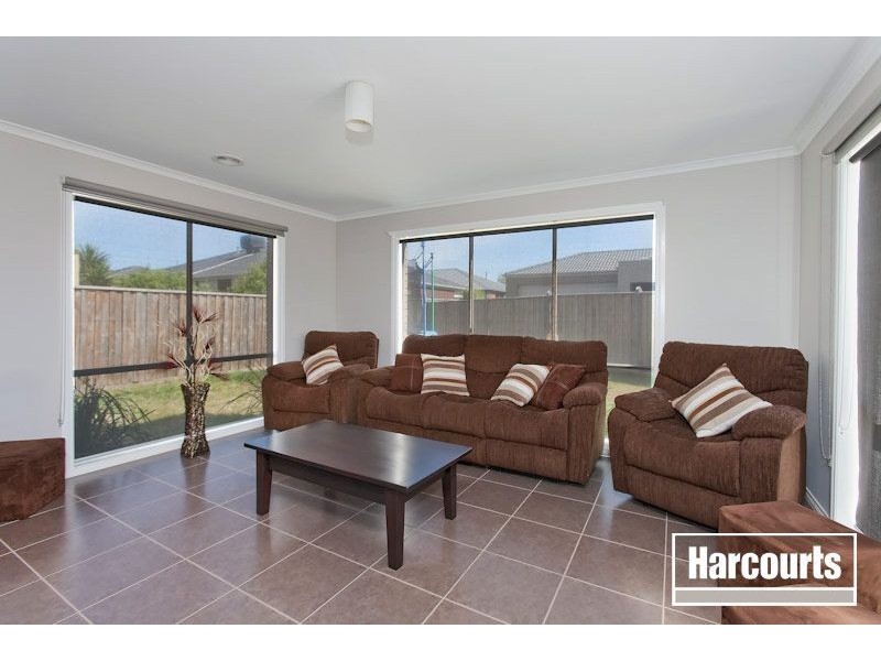 9 Mikasa Place, Pakenham VIC 3810
