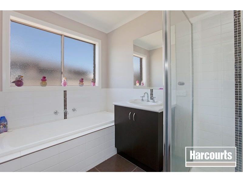 9 Mikasa Place, Pakenham VIC 3810