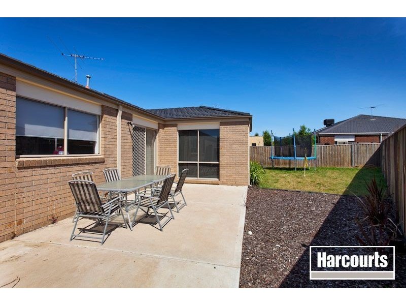 9 Mikasa Place, Pakenham VIC 3810