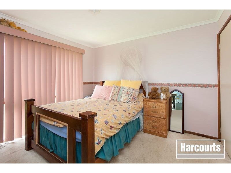 6 Guest Street, Pakenham VIC 3810