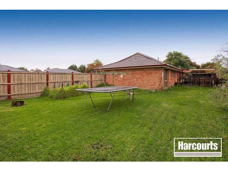6 Guest Street, Pakenham VIC 3810