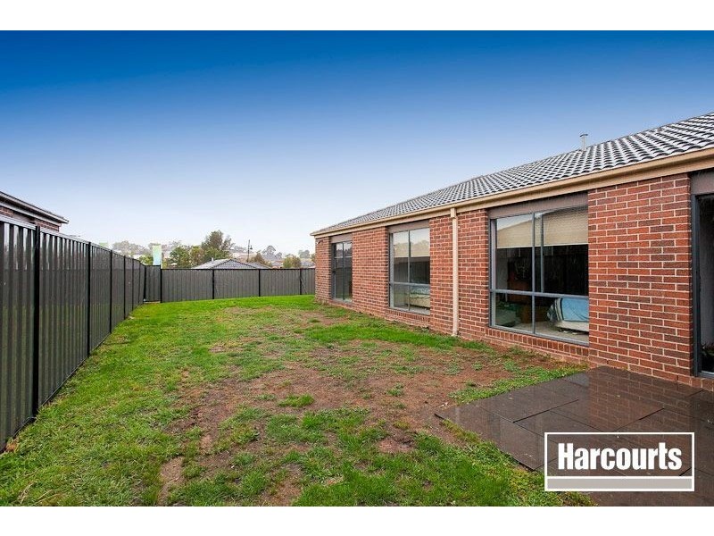 17 Killarney Crescent, Pakenham VIC 3810