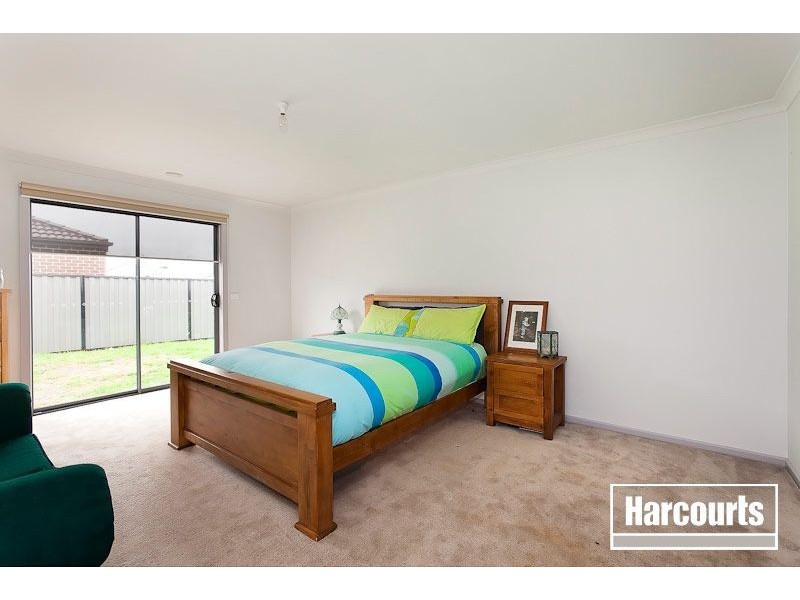 17 Killarney Crescent, Pakenham VIC 3810