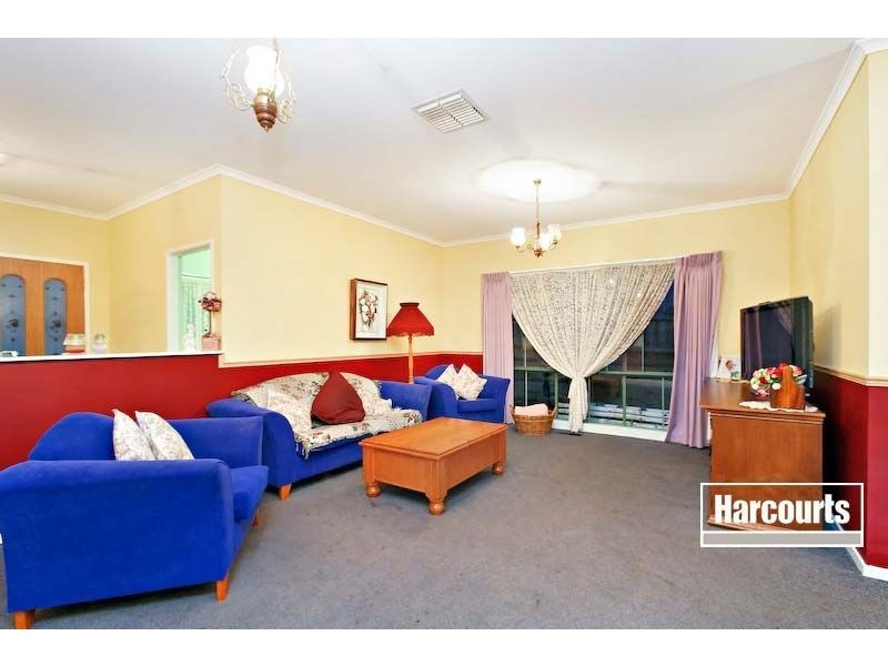 8 Kristina court, Pakenham VIC 3810