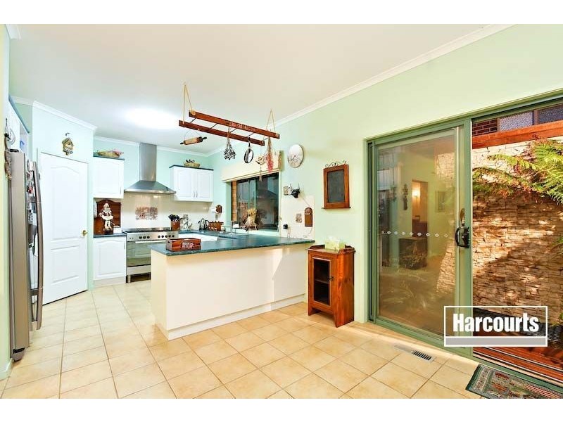 8 Kristina court, Pakenham VIC 3810