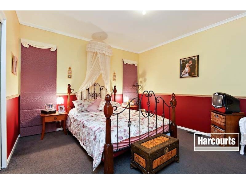 8 Kristina court, Pakenham VIC 3810