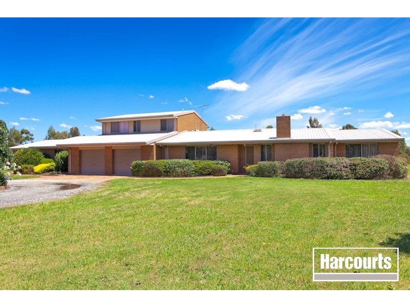 9 Fairway Court, Pakenham VIC 3810