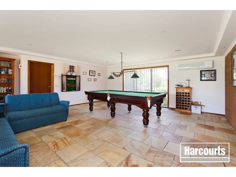 9 Fairway Court, Pakenham VIC 3810