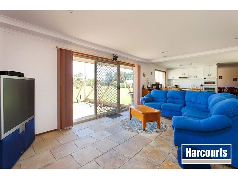 9 Fairway Court, Pakenham VIC 3810