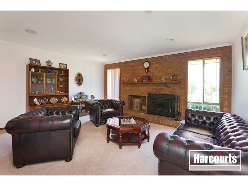 9 Fairway Court, Pakenham VIC 3810