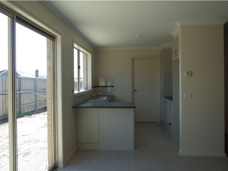 5/108 Ahern Road, Pakenham VIC 3810