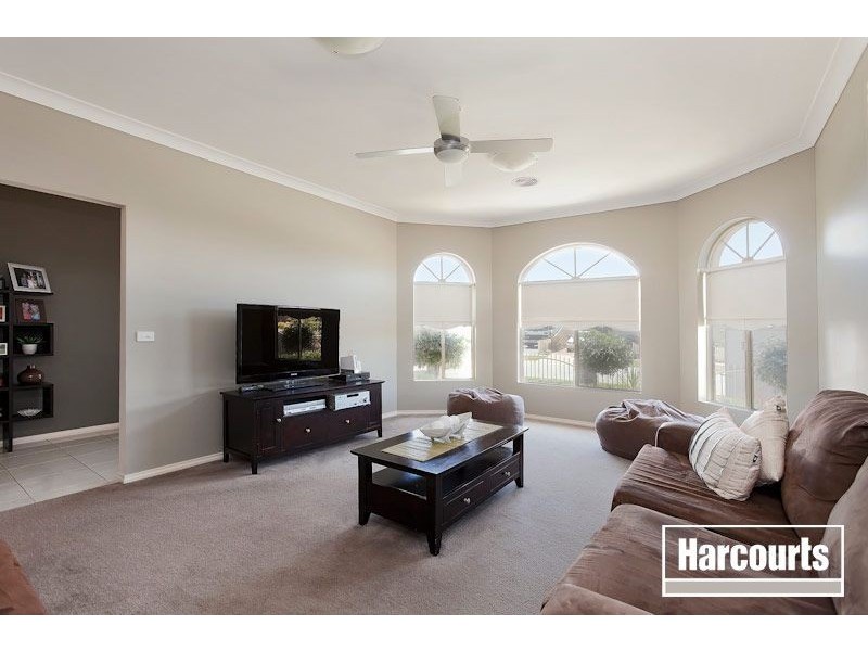 15 Banjo Patterson Drive, Pakenham VIC 3810