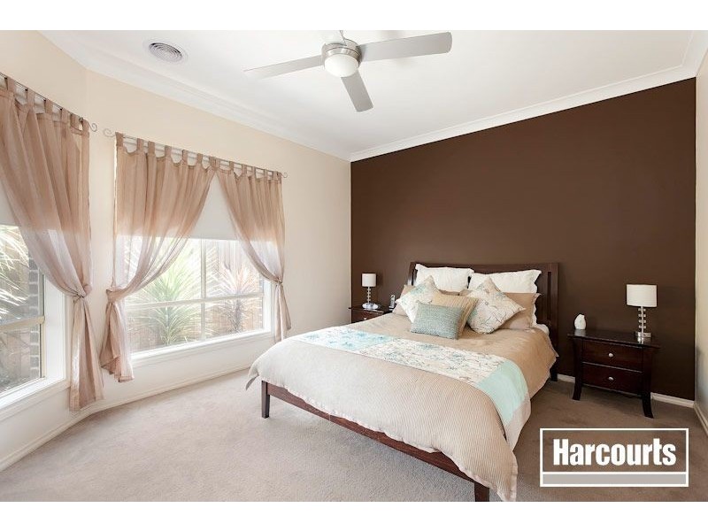 15 Banjo Patterson Drive, Pakenham VIC 3810