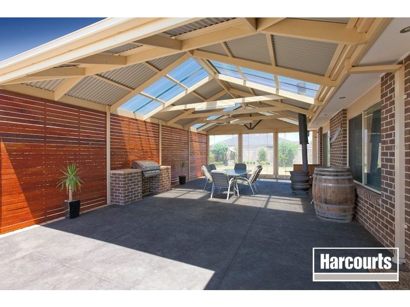 15 Banjo Patterson Drive, Pakenham VIC 3810