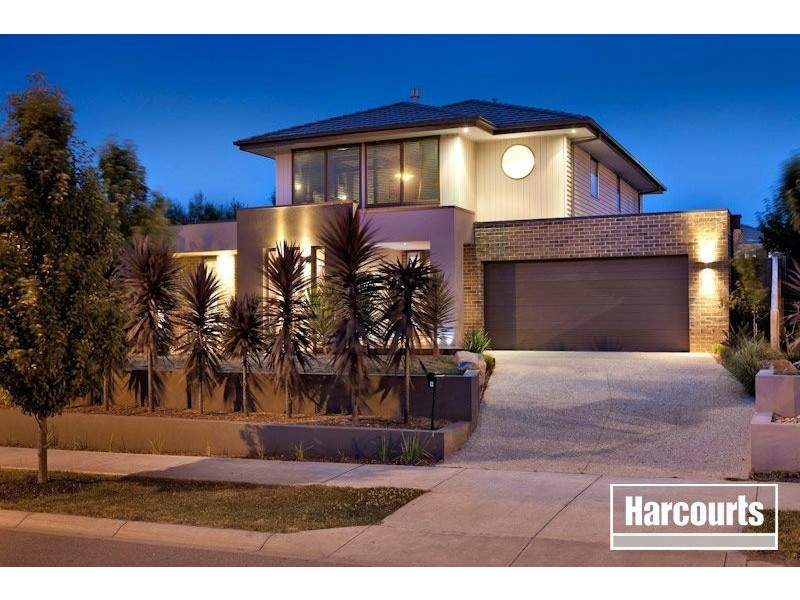 6 Fallingwater Drive, Pakenham VIC 3810