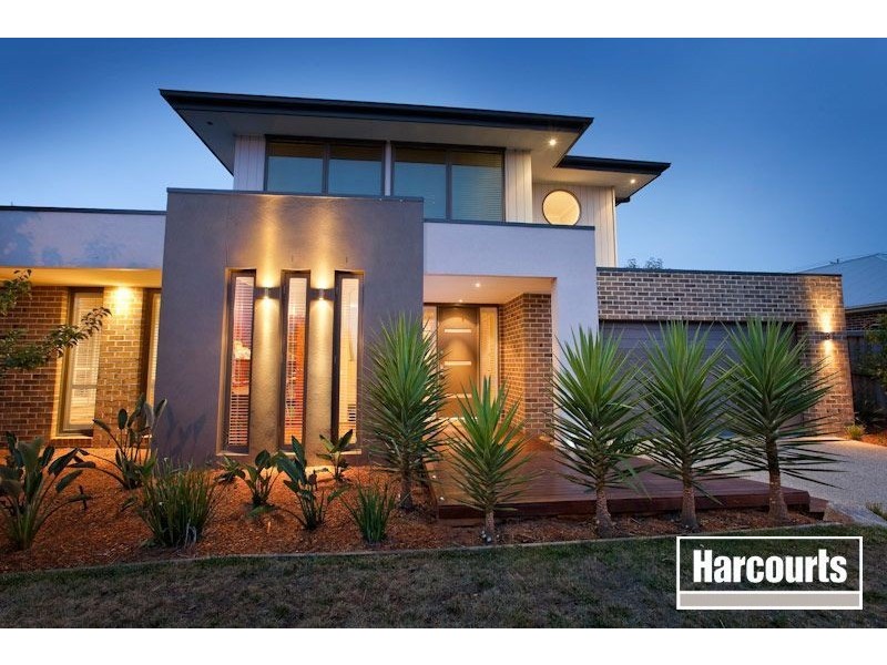 6 Fallingwater Drive, Pakenham VIC 3810