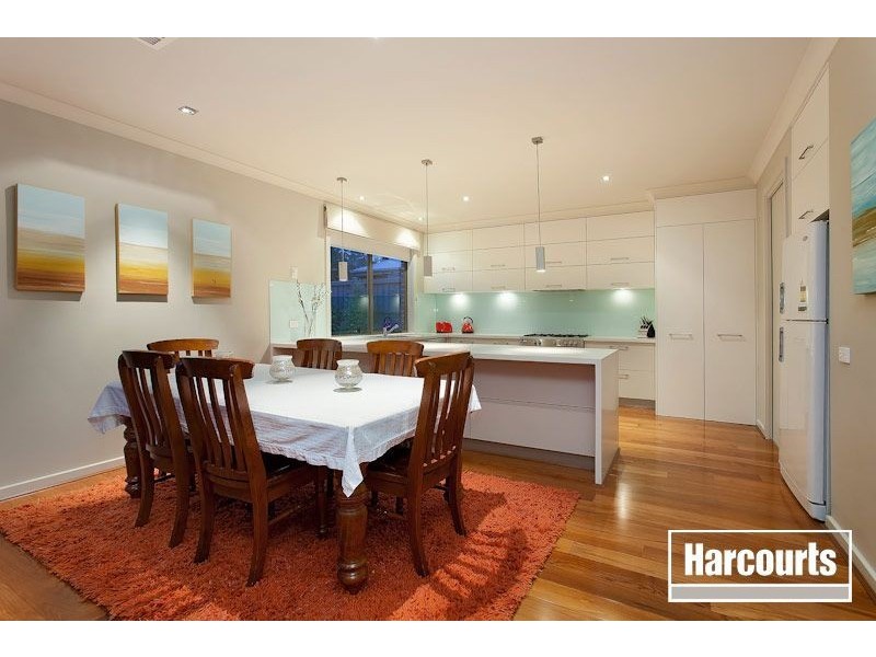 6 Fallingwater Drive, Pakenham VIC 3810