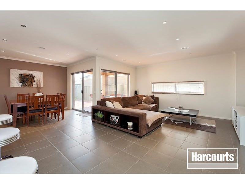 18 Ibis Close, Pakenham VIC 3810