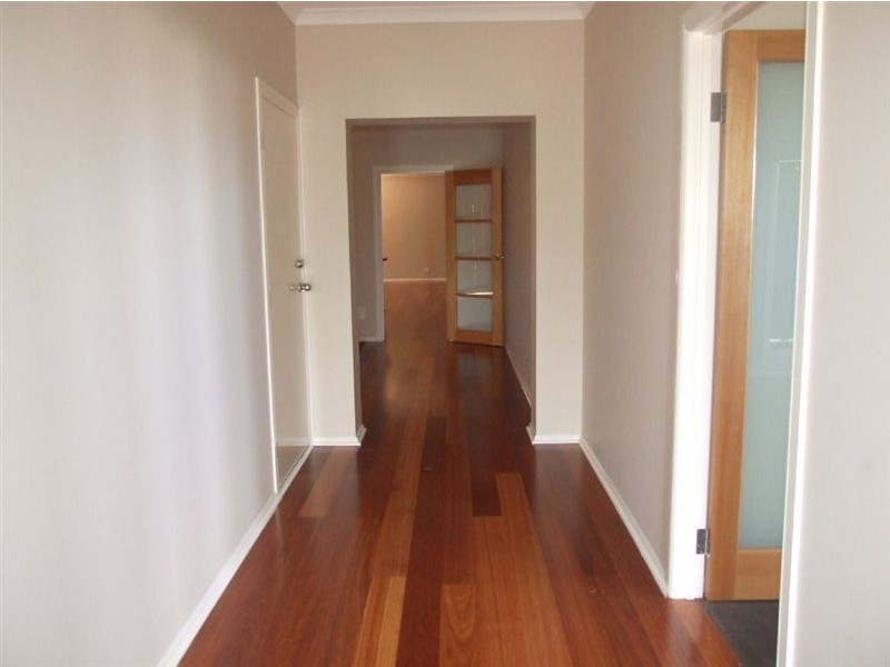 2 Henry Lawson Drive, Pakenham VIC 3810