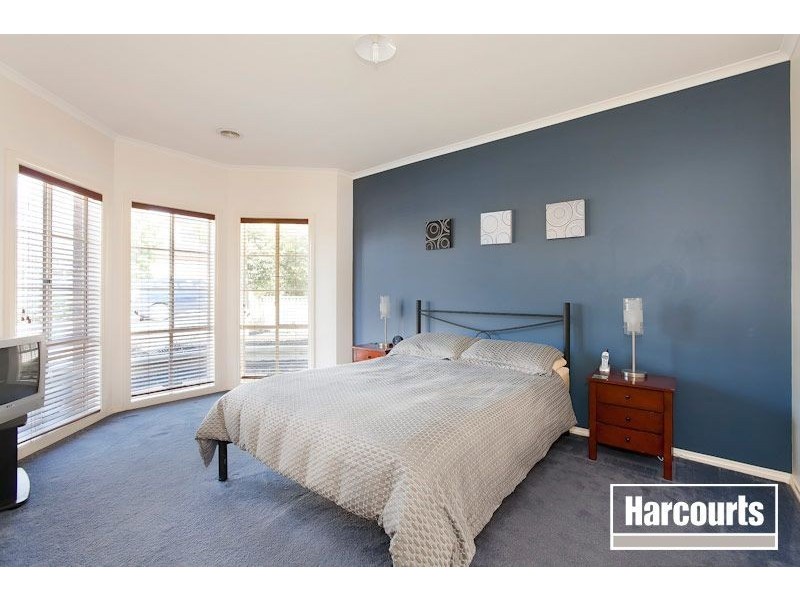 24 St.Leonards Way, Pakenham VIC 3810