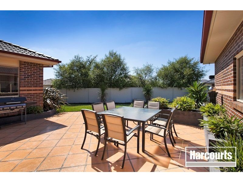 24 St.Leonards Way, Pakenham VIC 3810