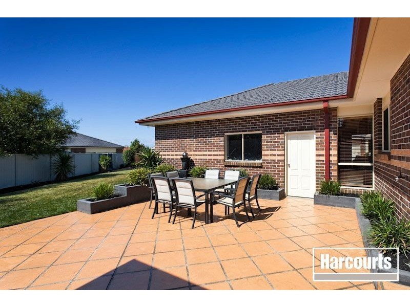 24 St.Leonards Way, Pakenham VIC 3810