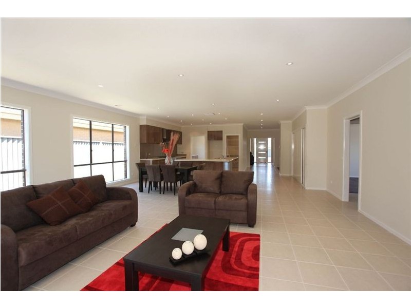 5 Bittern Link, Pakenham VIC 3810