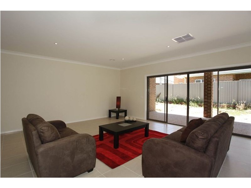 5 Bittern Link, Pakenham VIC 3810