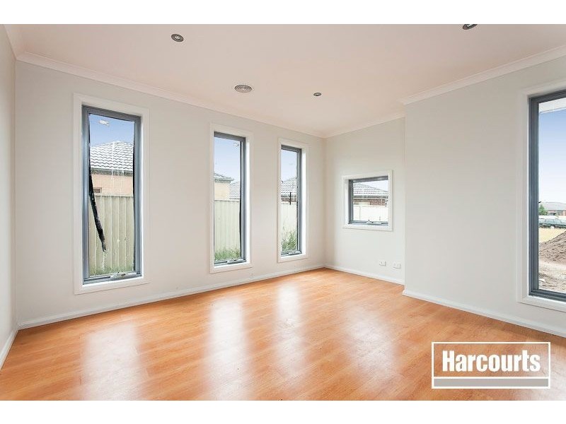 4 Leicester Square, Pakenham VIC 3810