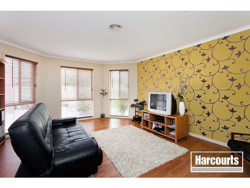 2 Willowbank Pocket, Pakenham VIC 3810
