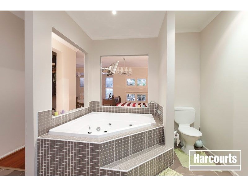 3 McAuley Avenue, Pakenham VIC 3810