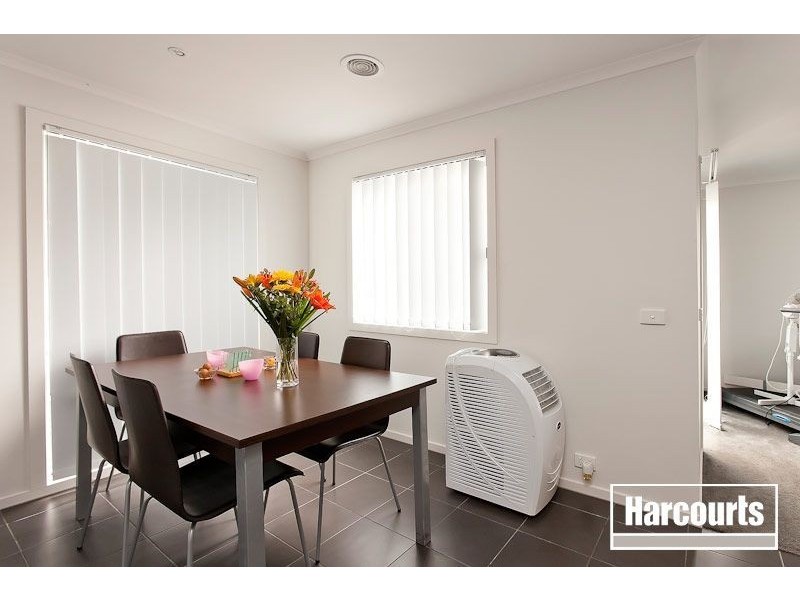 6 Burdekin Lane, Pakenham VIC 3810