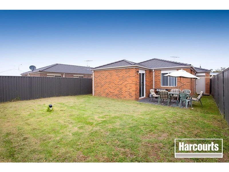 6 Burdekin Lane, Pakenham VIC 3810