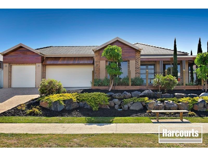 11 Botanic Drive, Pakenham VIC 3810