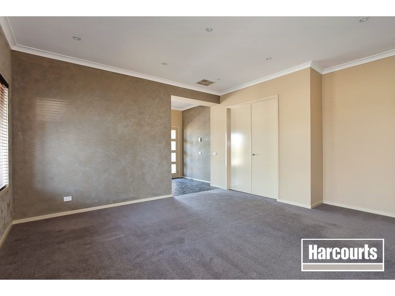 11 Botanic Drive, Pakenham VIC 3810