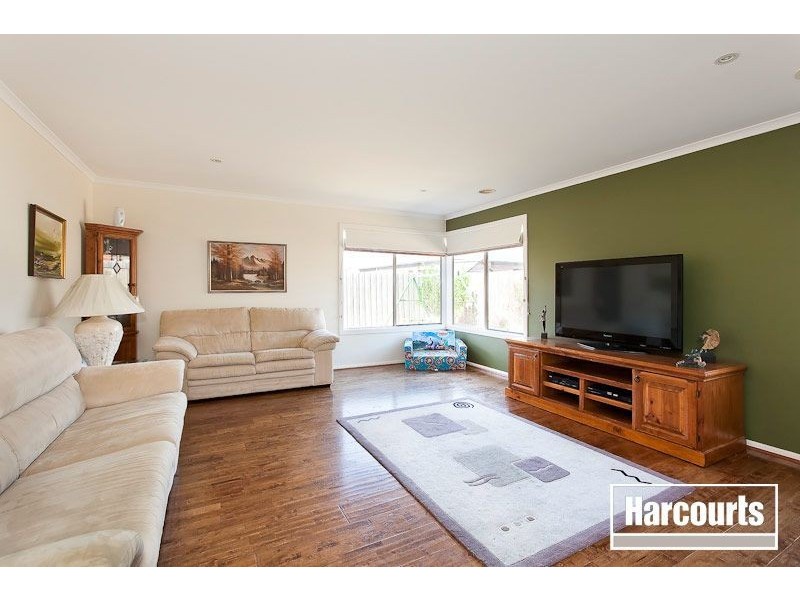 4 Sheoak Court, Pakenham VIC 3810