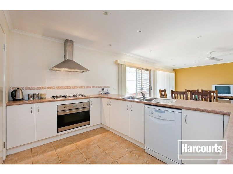 4 Sheoak Court, Pakenham VIC 3810