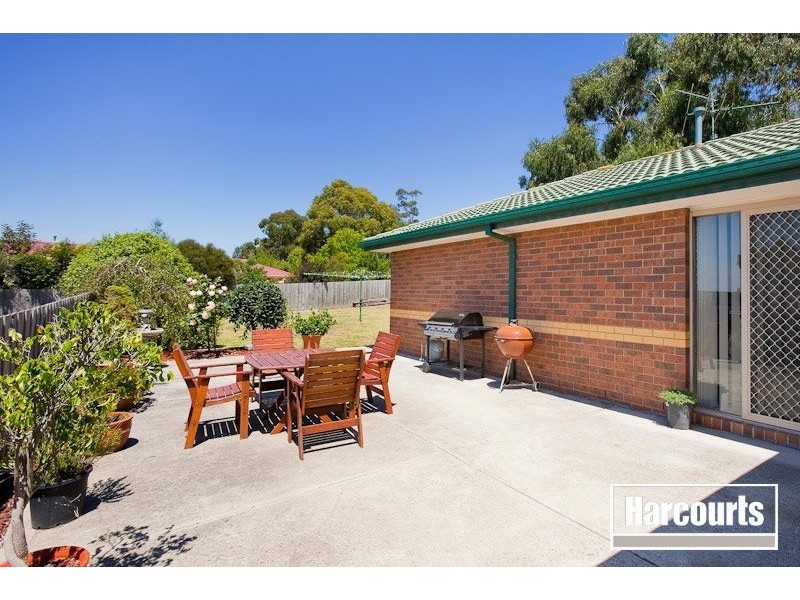 2 Conrad Court, Pakenham VIC 3810
