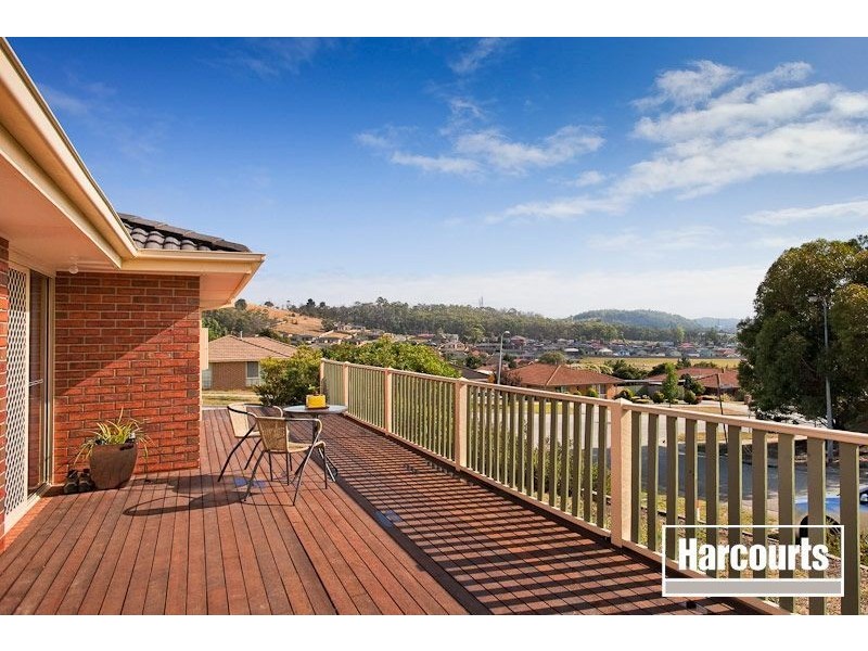 112 Eagle Drive, Pakenham VIC 3810