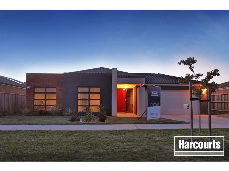 20 Greendale Boulevard, Pakenham VIC 3810