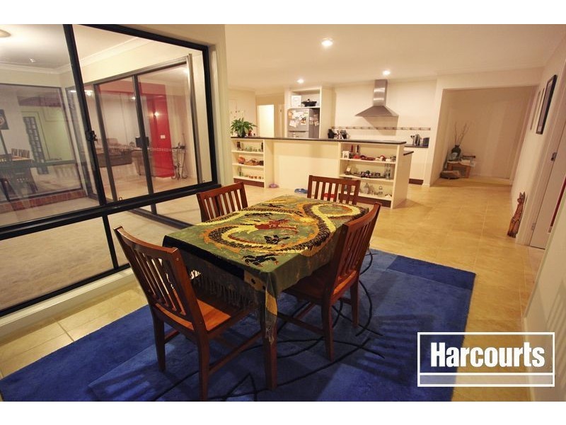 20 Greendale Boulevard, Pakenham VIC 3810
