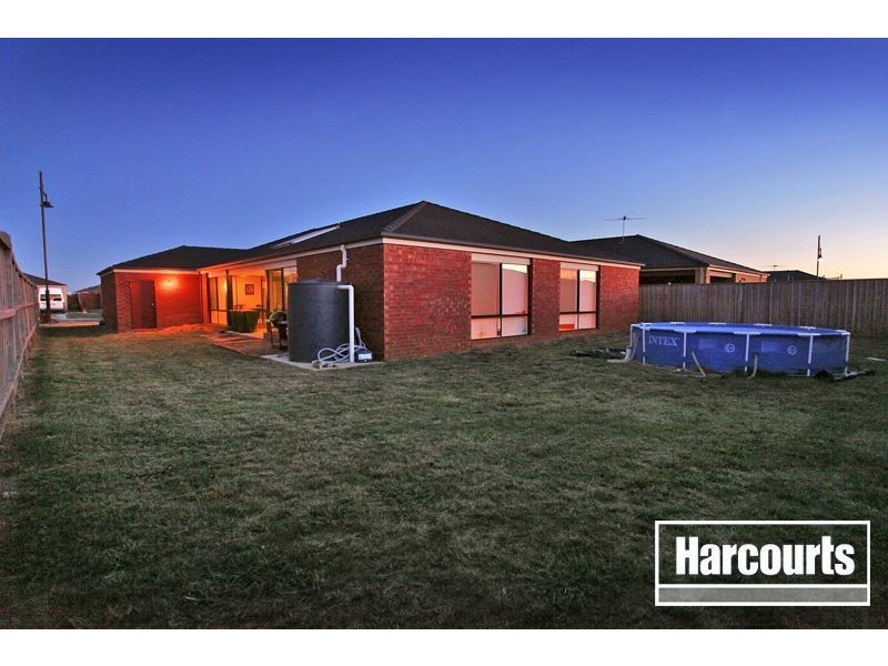 20 Greendale Boulevard, Pakenham VIC 3810