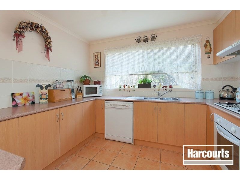 44 Pommel Street, Pakenham VIC 3810