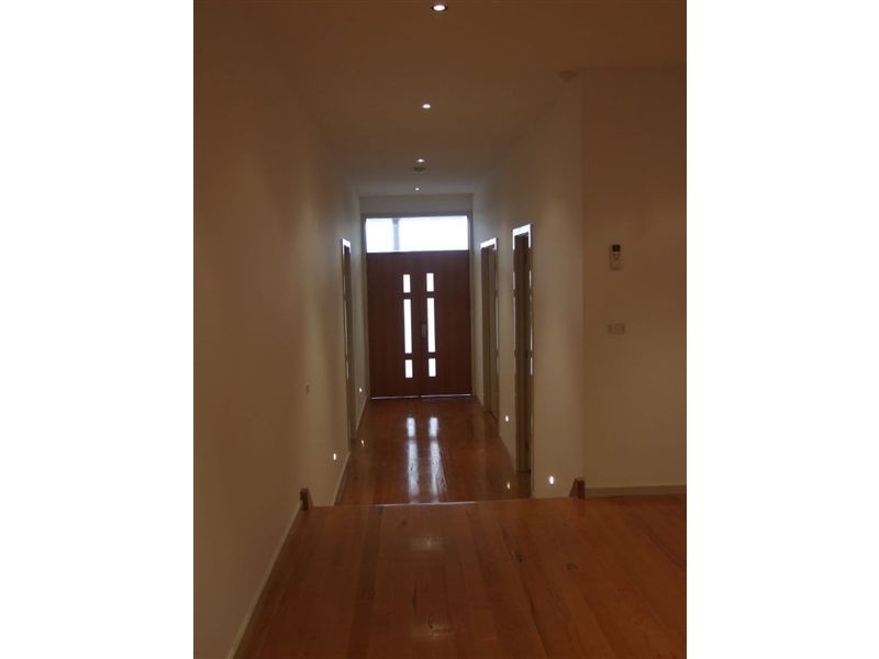 18 Justin Place, Pakenham VIC 3810