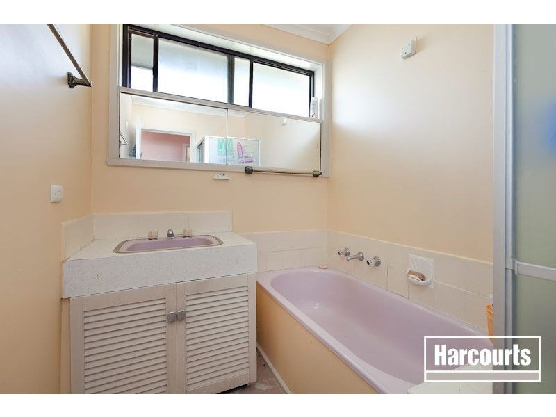 33 Henty Street, Pakenham VIC 3810