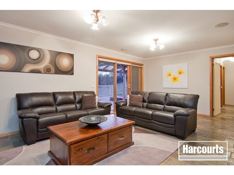 19 Breyleigh Drive, Pakenham VIC 3810